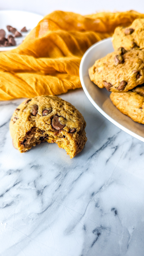 pumpkin chocolate chip cookies