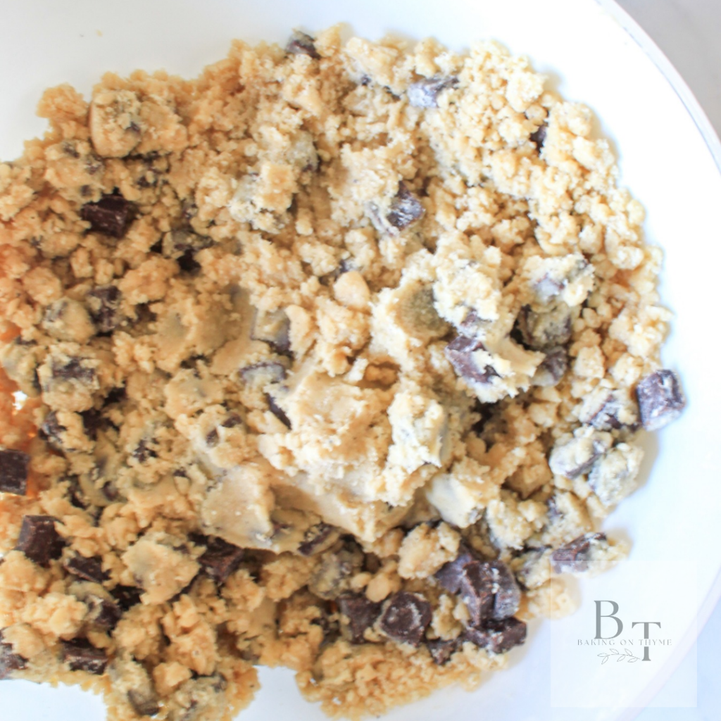 dry ingredients for chocolate chip cookies
