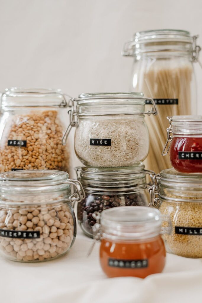 How to Stay Organized in the Kitchen - inventory of ingredients